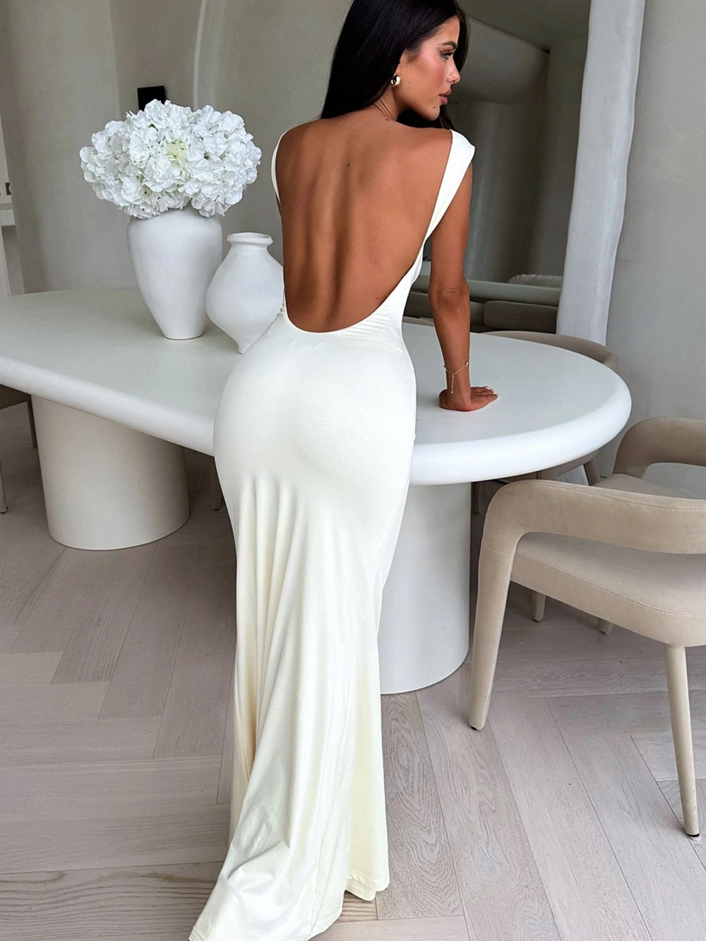 Elegant Yellow Backless Maxi Dress with Sleek Silhouette